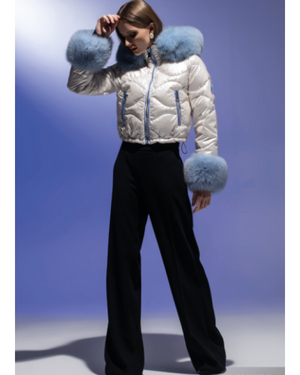 PLUMÓN CORTO COLOR PERLA, CUELLO Y MANGAS PELO NATURAL ZORRO  - LOCOLUXO